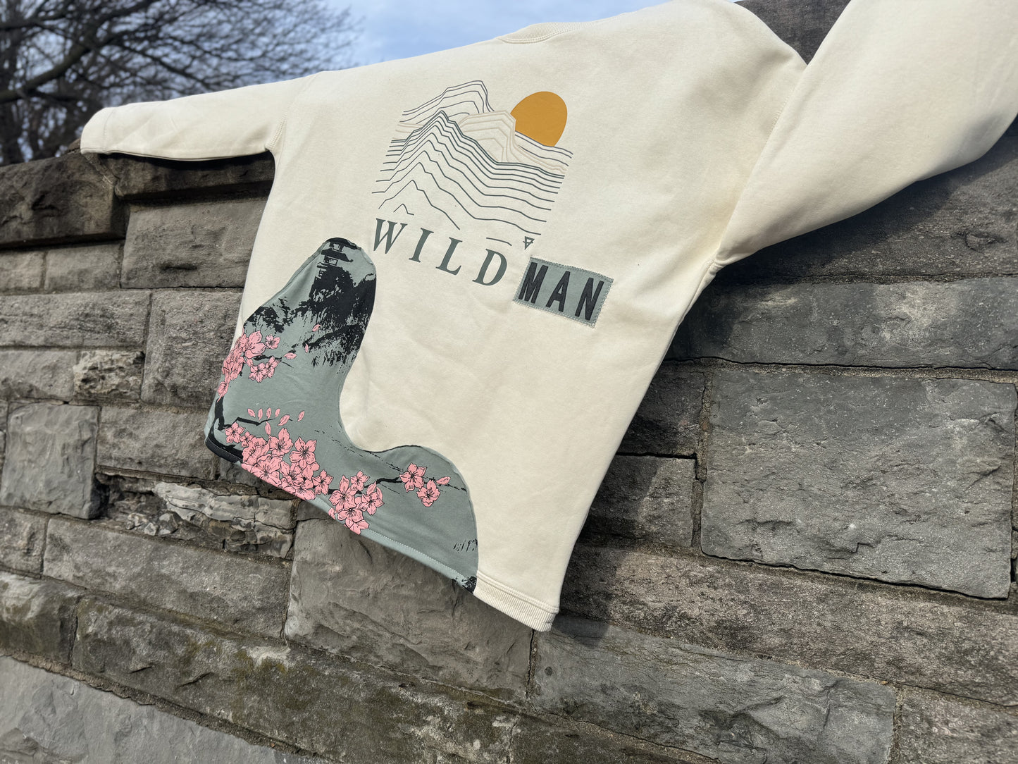 WILD MAN SWEATER (L) Adult